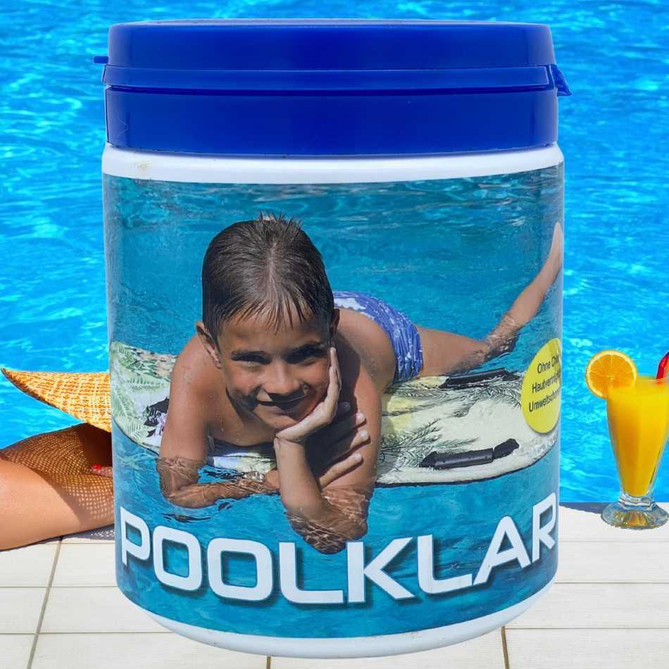 Poolklar gegen braunes Poolwasser von Pool Booster Poolreiniger - Flora Boost